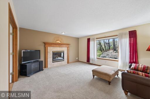 8549 Woodland Curve, Saint Bonifacius, MN 55375