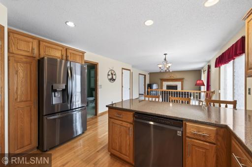8549 Woodland Curve, Saint Bonifacius, MN 55375