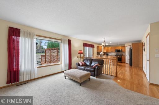 8549 Woodland Curve, Saint Bonifacius, MN 55375