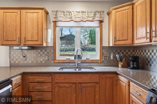 8549 Woodland Curve, Saint Bonifacius, MN 55375