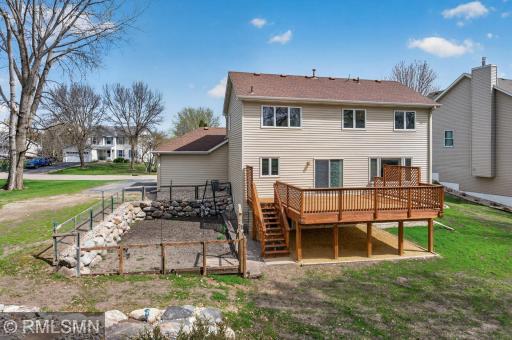 8549 Woodland Curve, Saint Bonifacius, MN 55375