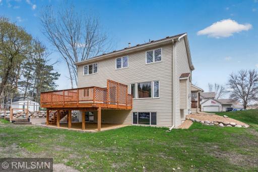 8549 Woodland Curve, Saint Bonifacius, MN 55375
