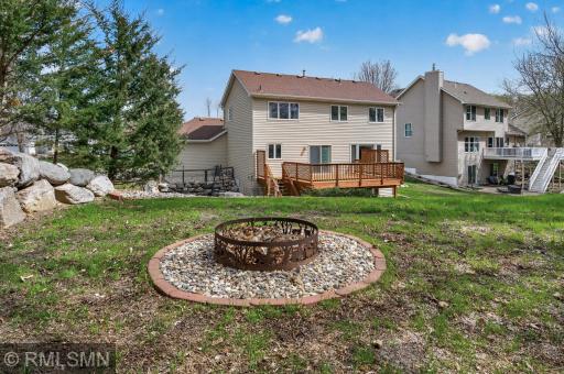 8549 Woodland Curve, Saint Bonifacius, MN 55375