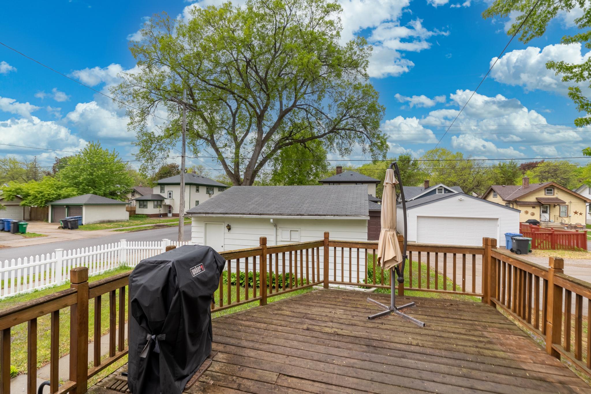 Large rear deck