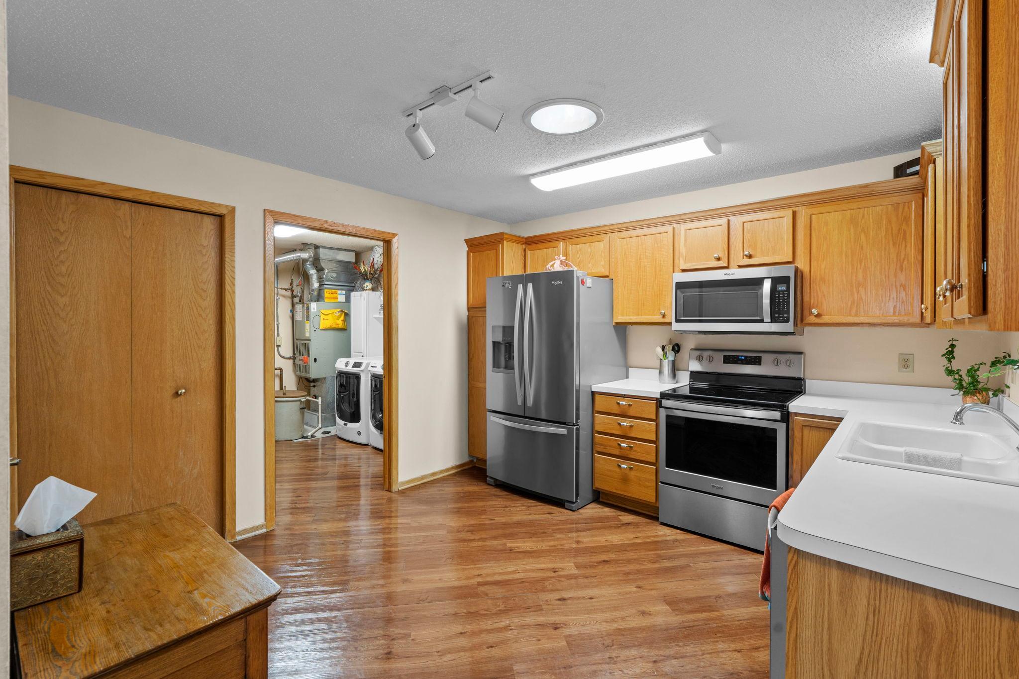 Photo 11