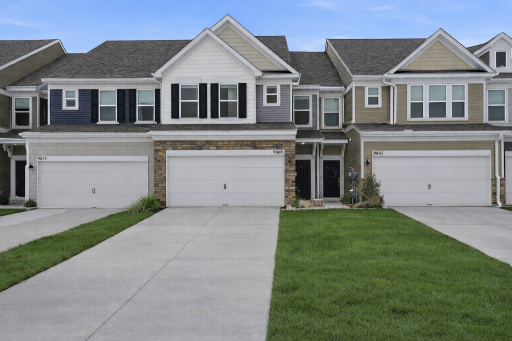 9669 4th Street Lane N, Lake Elmo, MN 55042