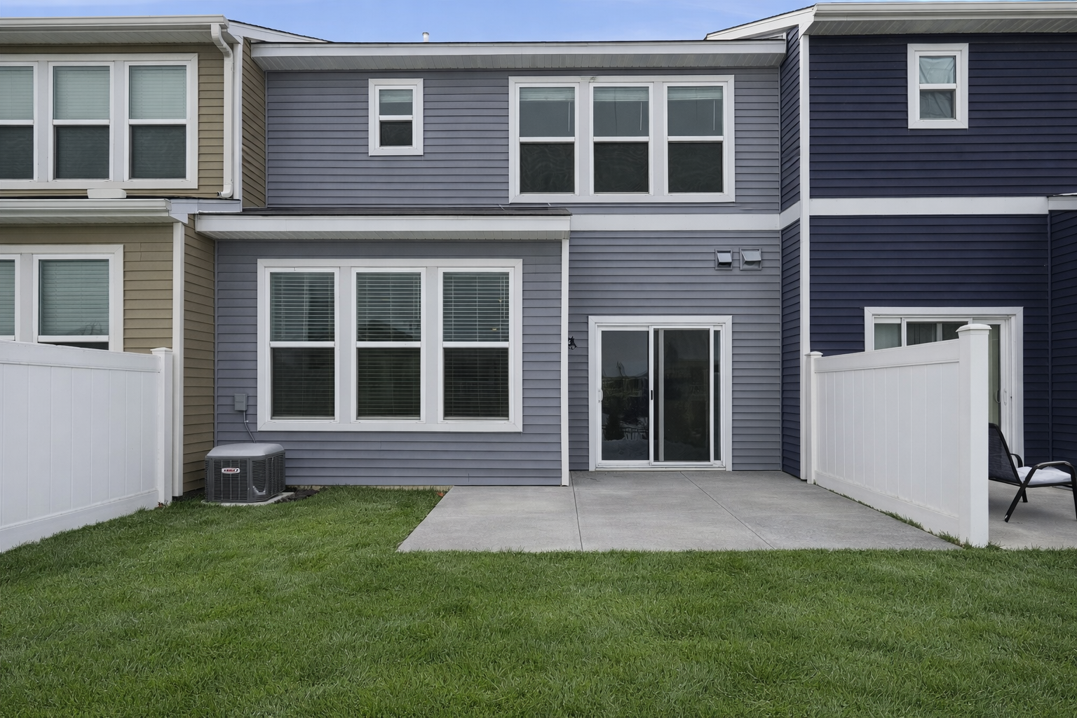 Beautiful private yard space off the dining room.