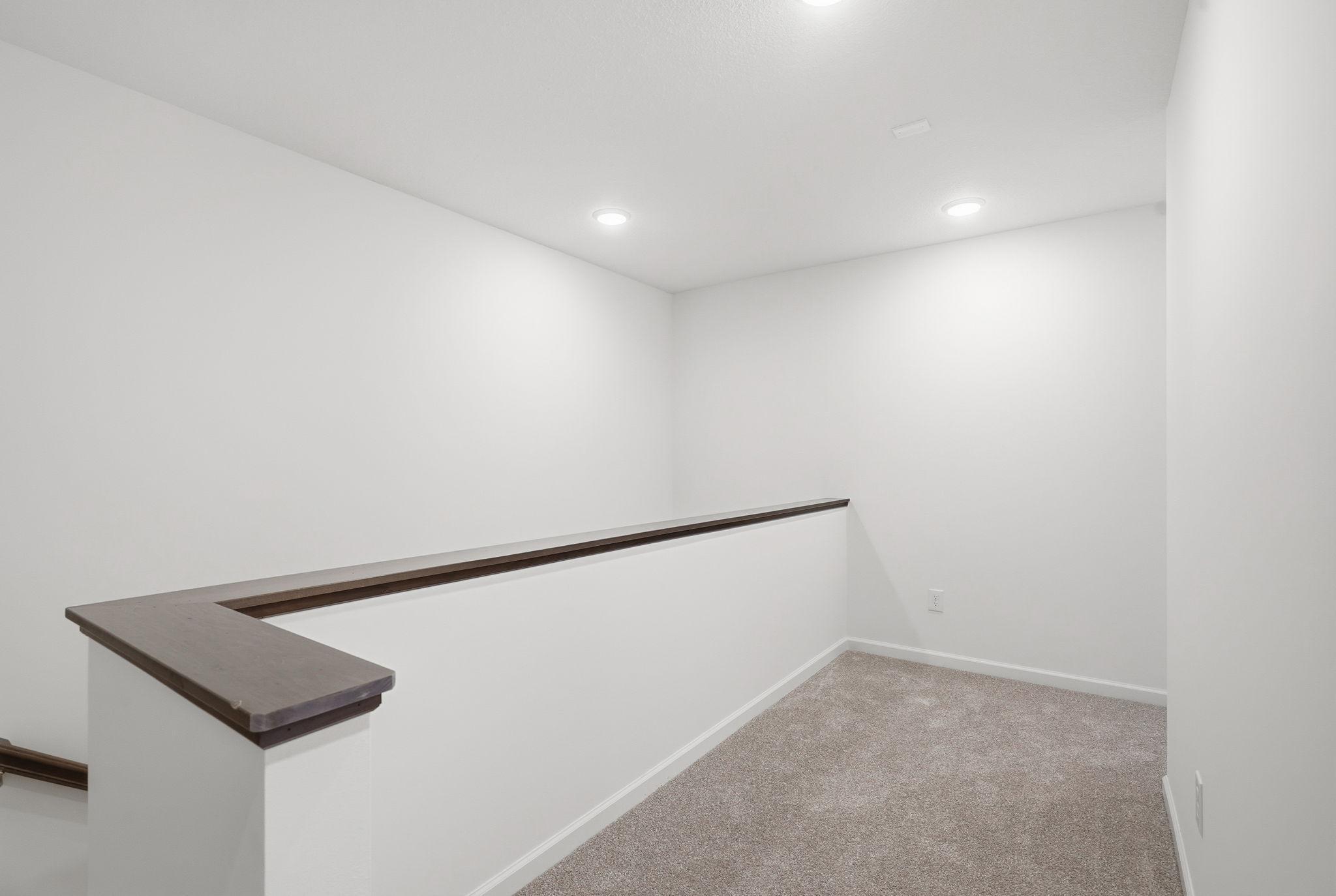 Upper landing-all new carpet