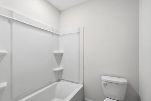 9669 4th Street Lane N, Lake Elmo, MN 55042