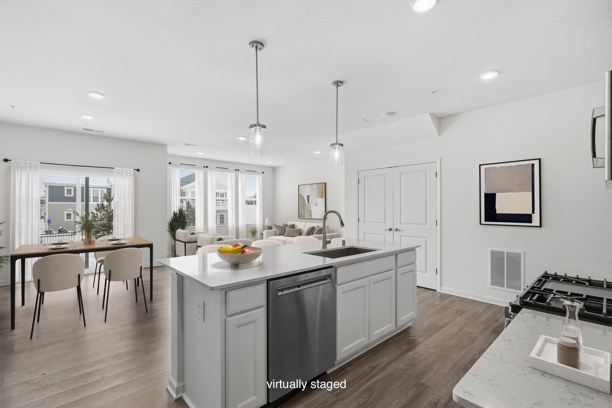 Virtually staged dining/livingroom