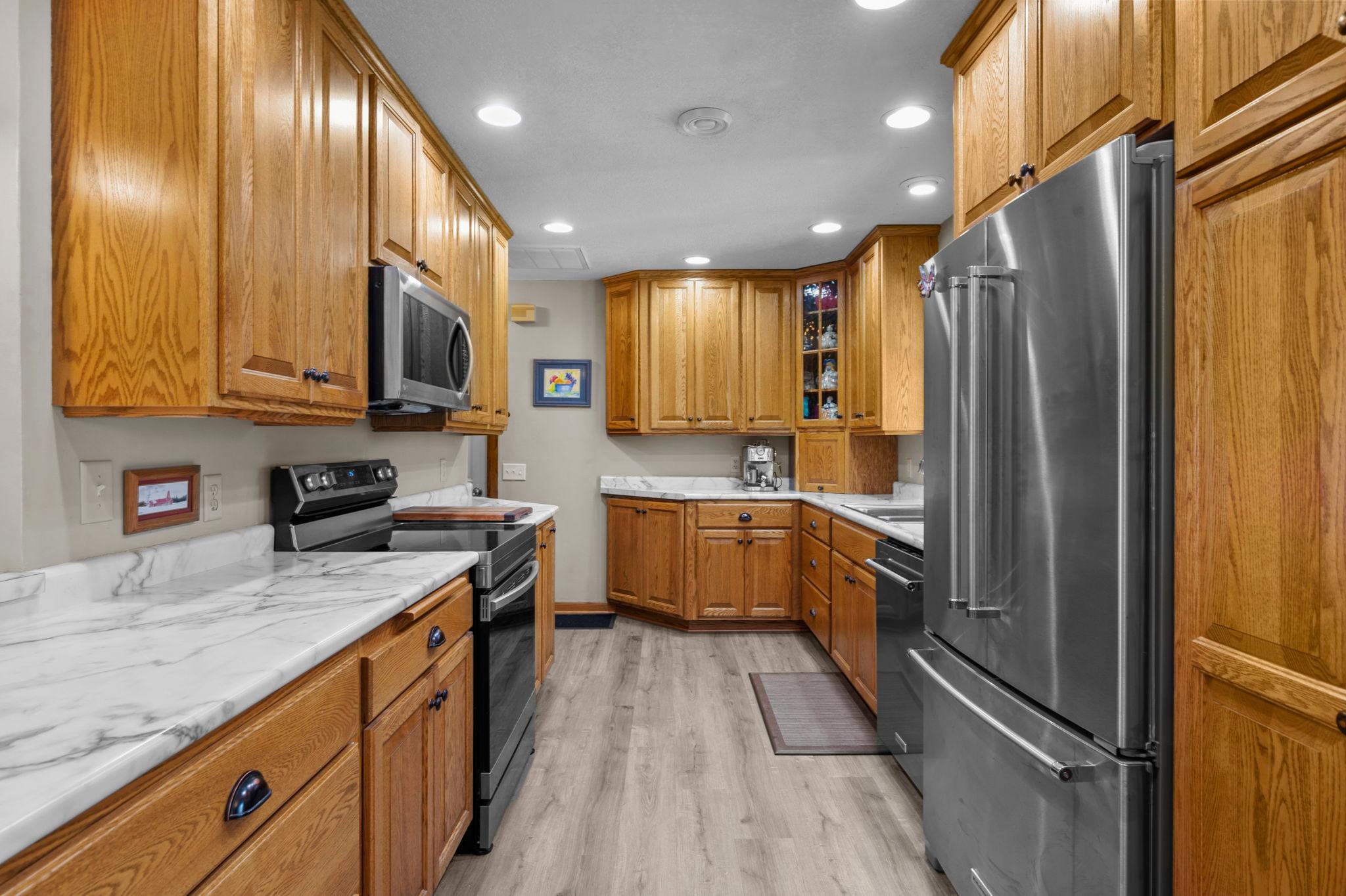 21650 Oakdale Dr, Corcoran, MN
