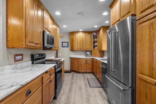 21650 Oakdale Drive, Rogers, MN 55374