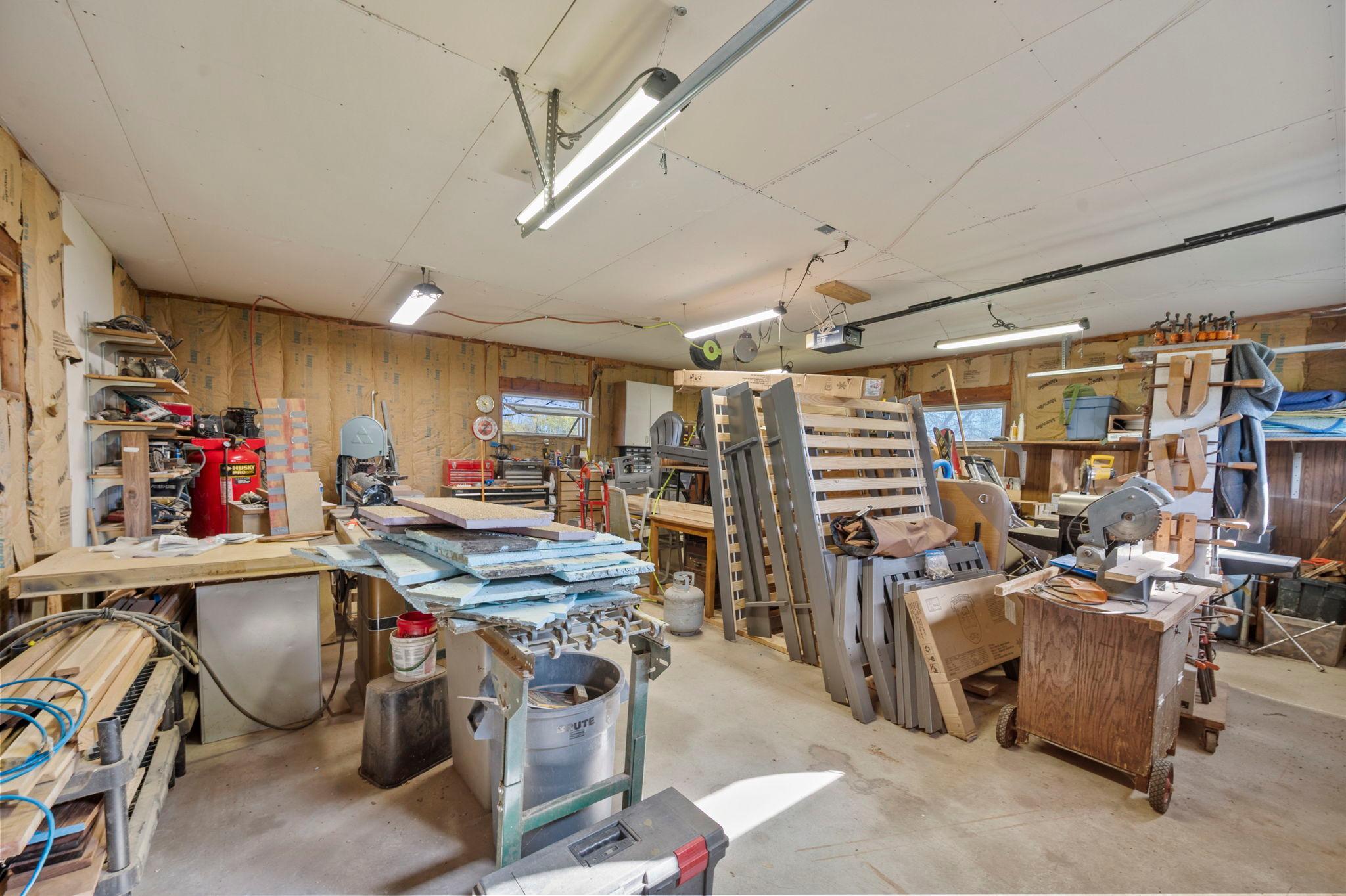 21650 Oakdale Dr, Corcoran, MN