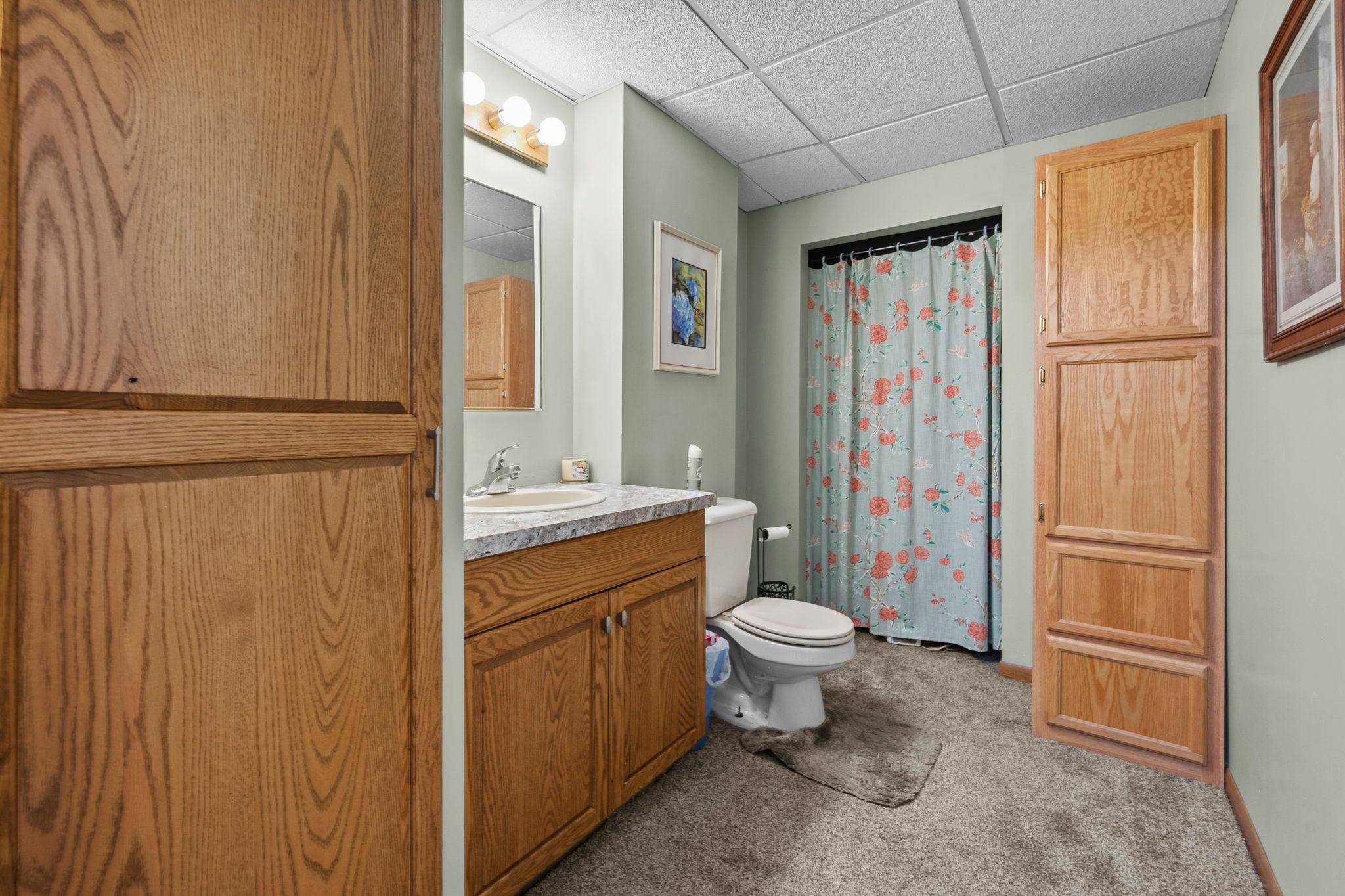 21650 Oakdale Dr, Corcoran, MN