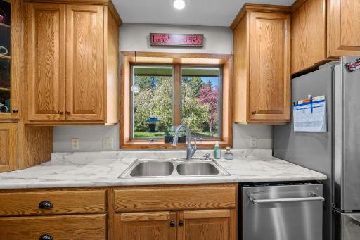 21650 Oakdale Drive, Rogers, MN 55374