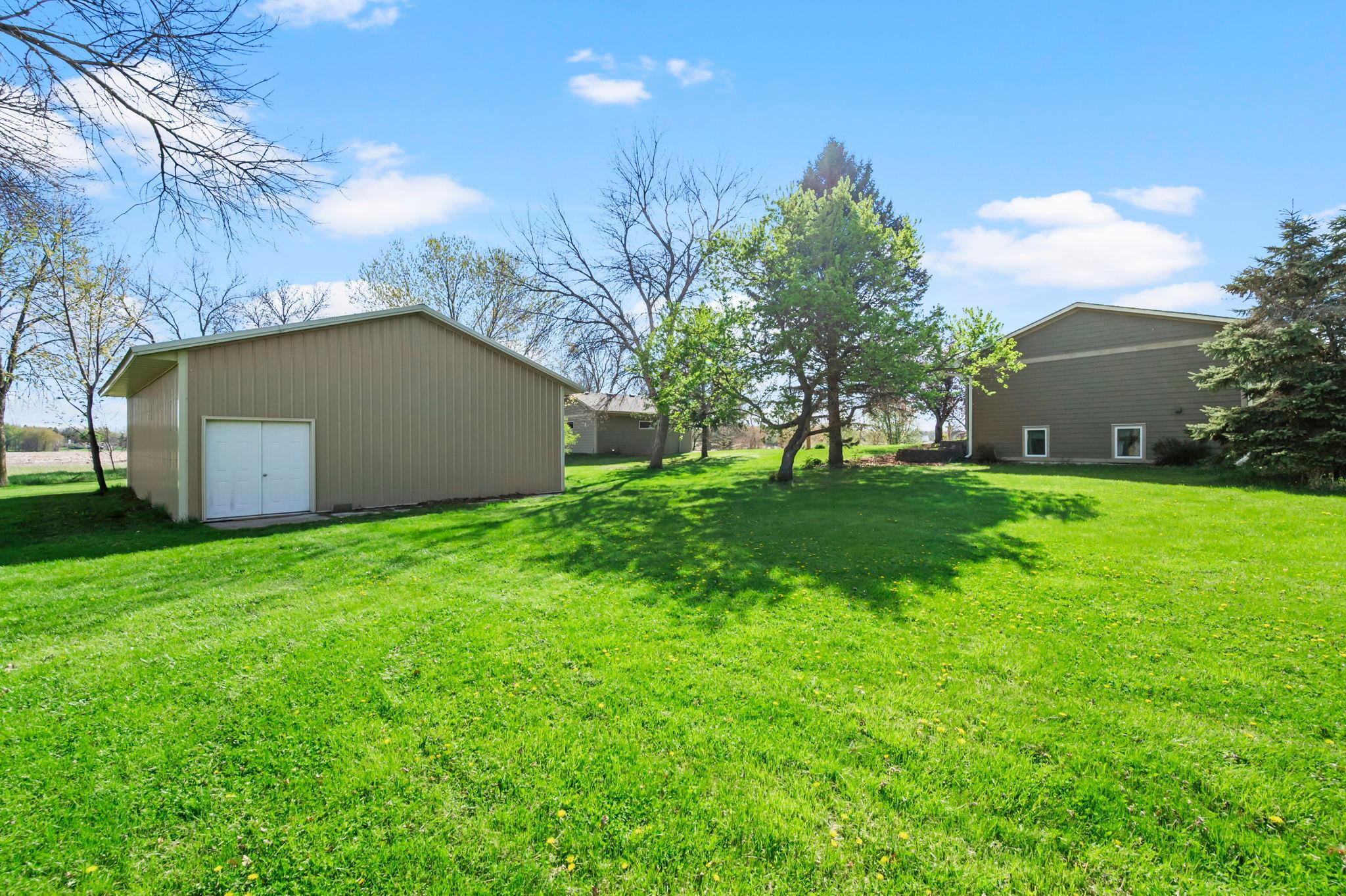 21650 Oakdale Dr, Corcoran, MN