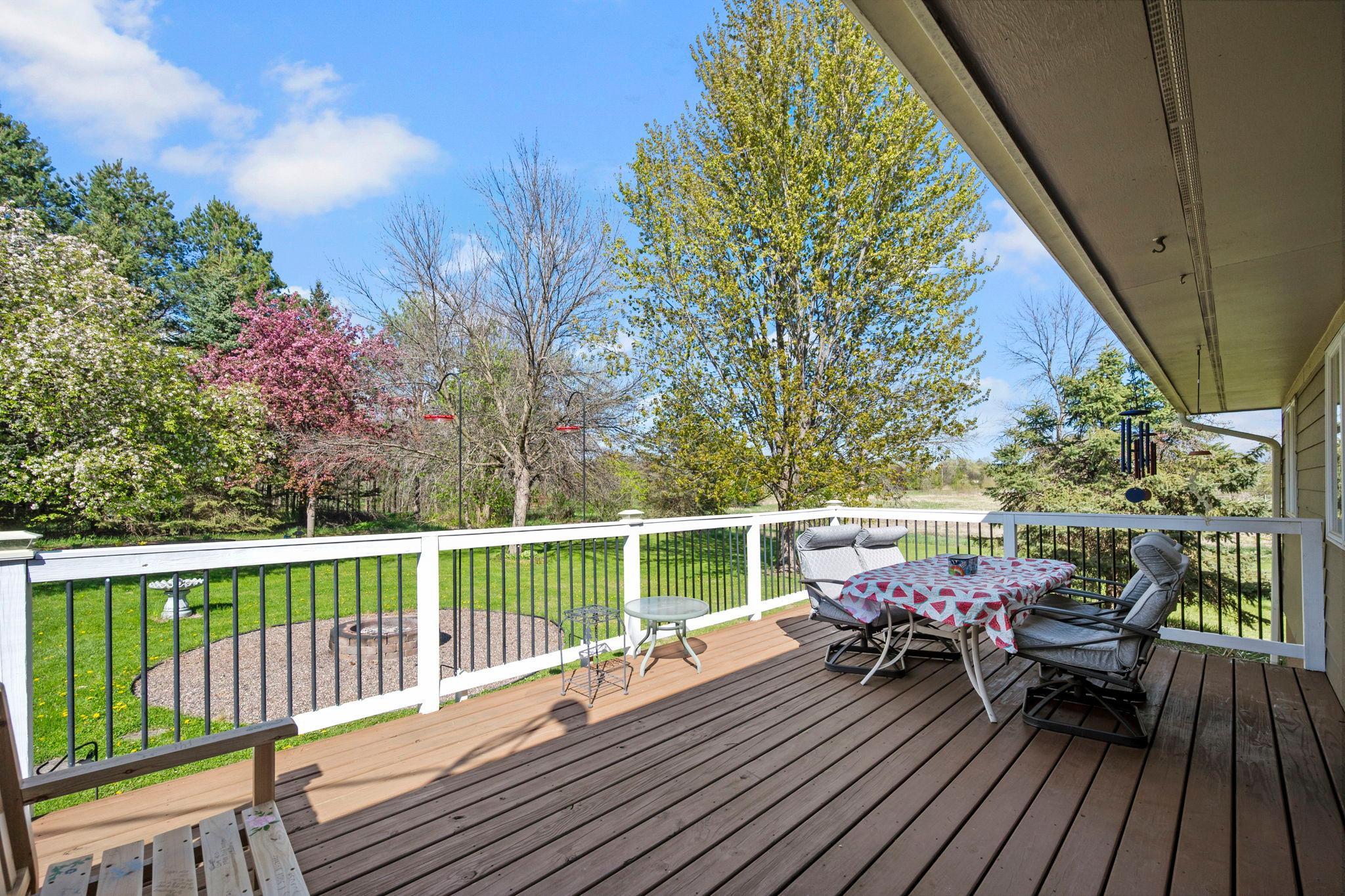 21650 Oakdale Dr, Corcoran, MN