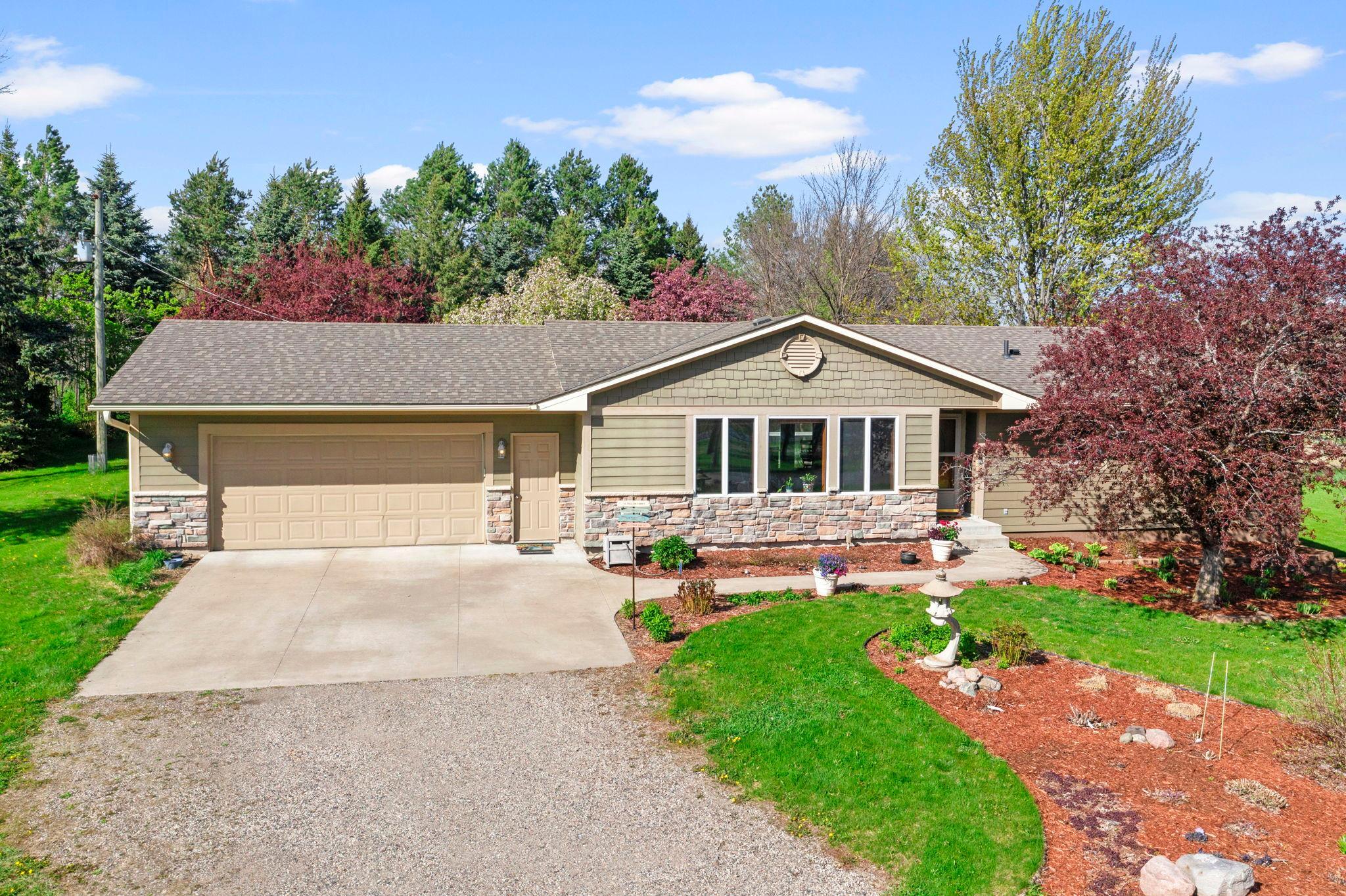 21650 Oakdale Dr, Corcoran, MN