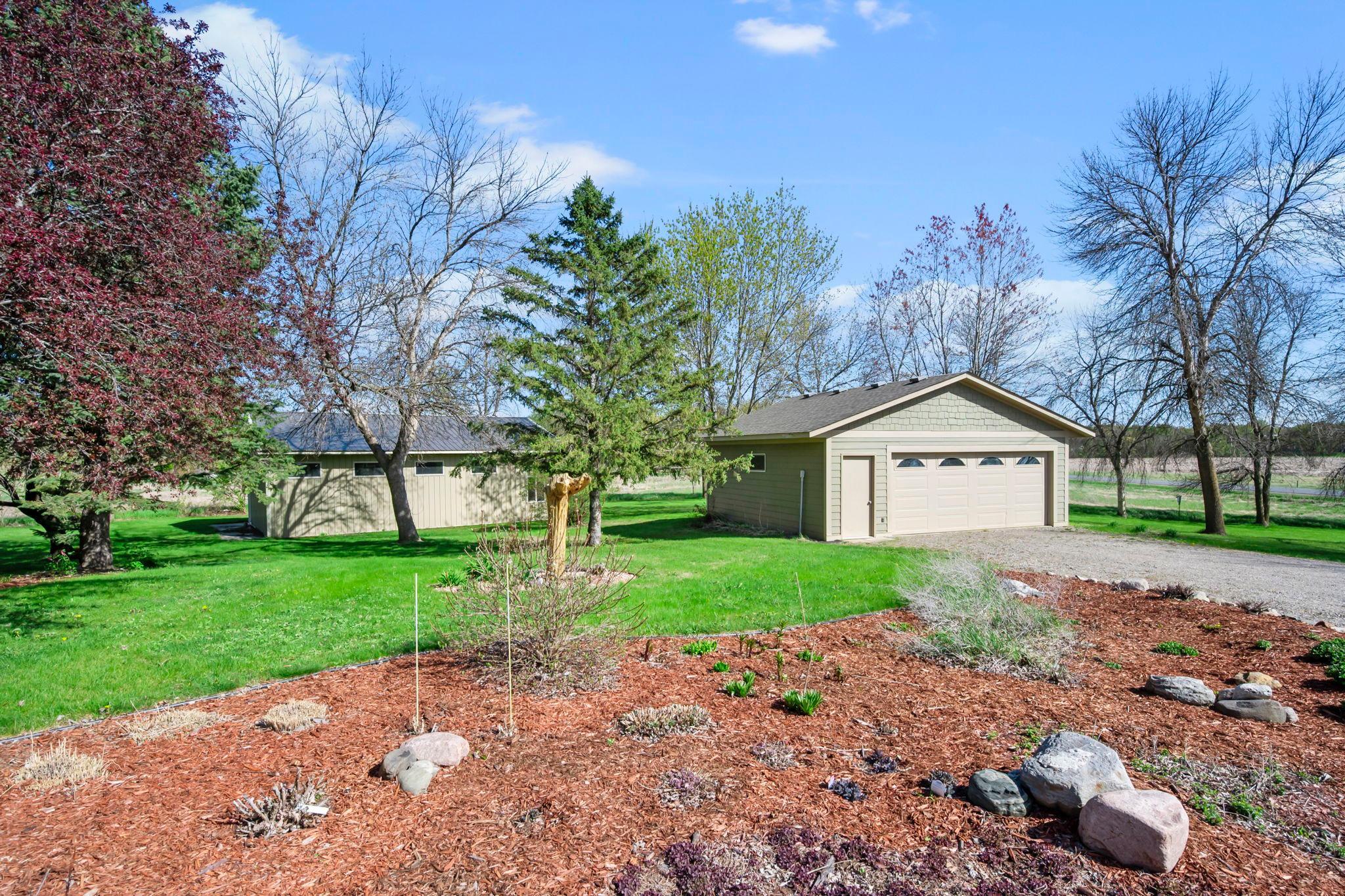 21650 Oakdale Dr, Corcoran, MN