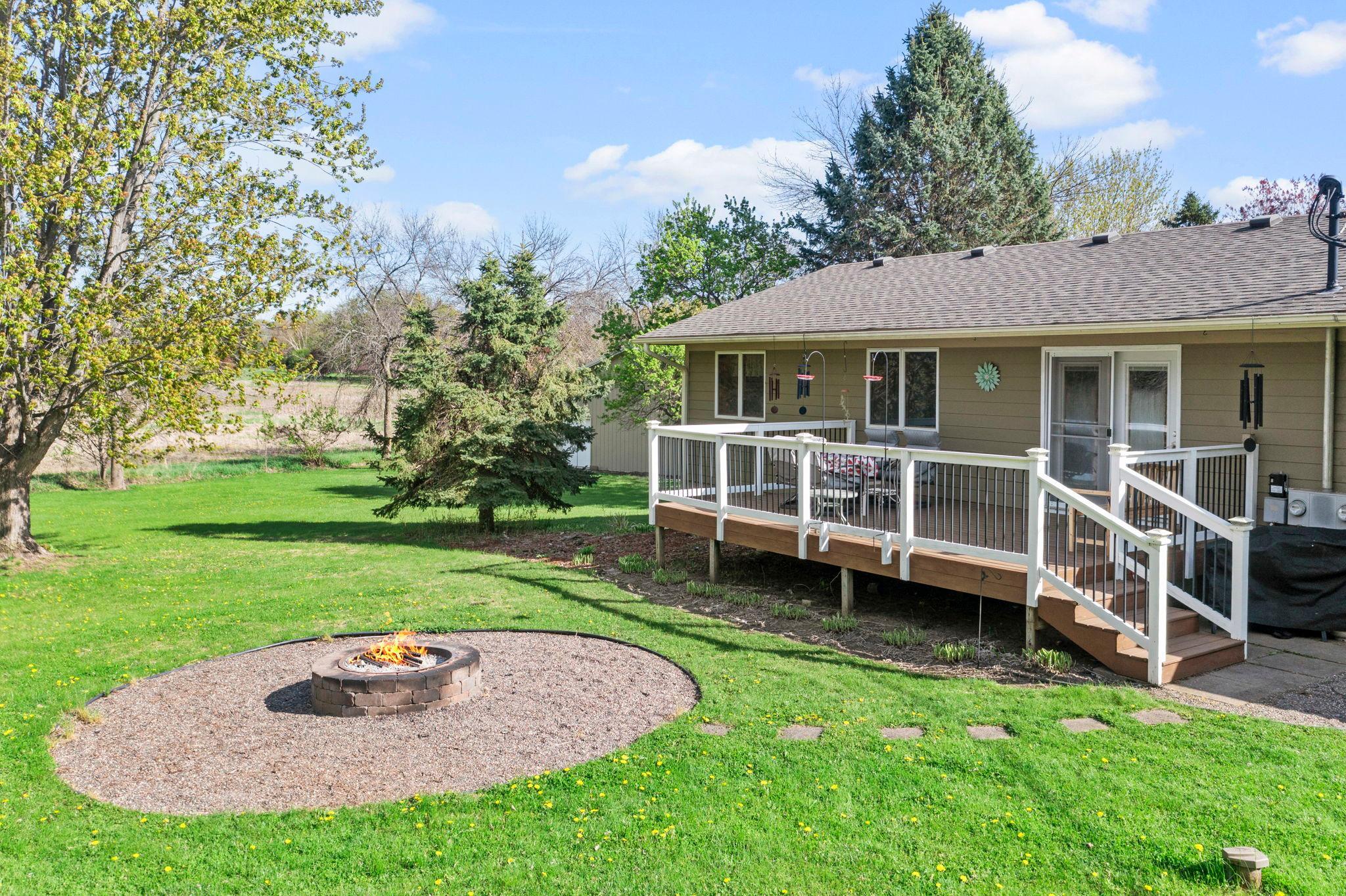 21650 Oakdale Dr, Corcoran, MN