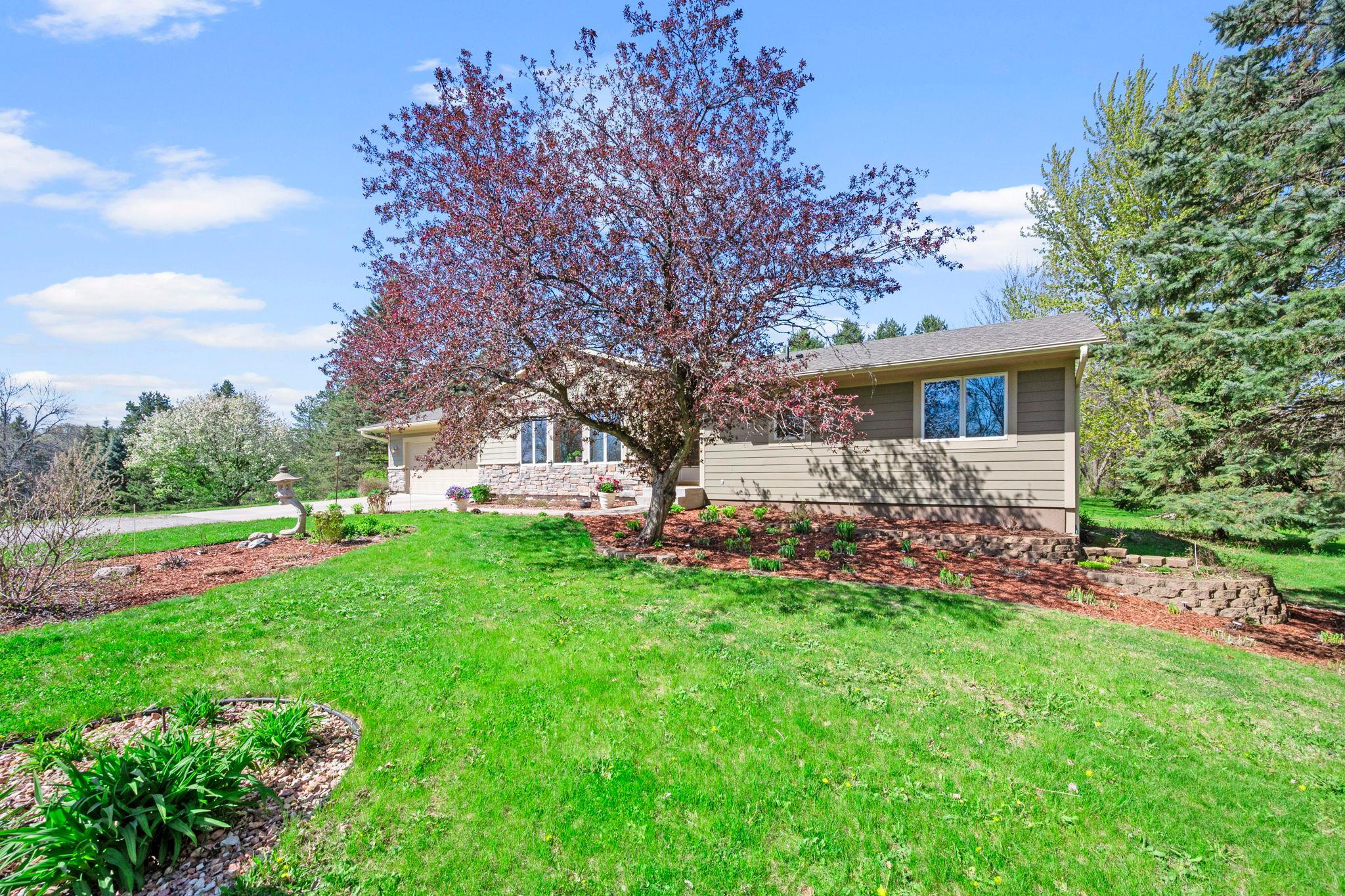 21650 Oakdale Dr, Corcoran, MN