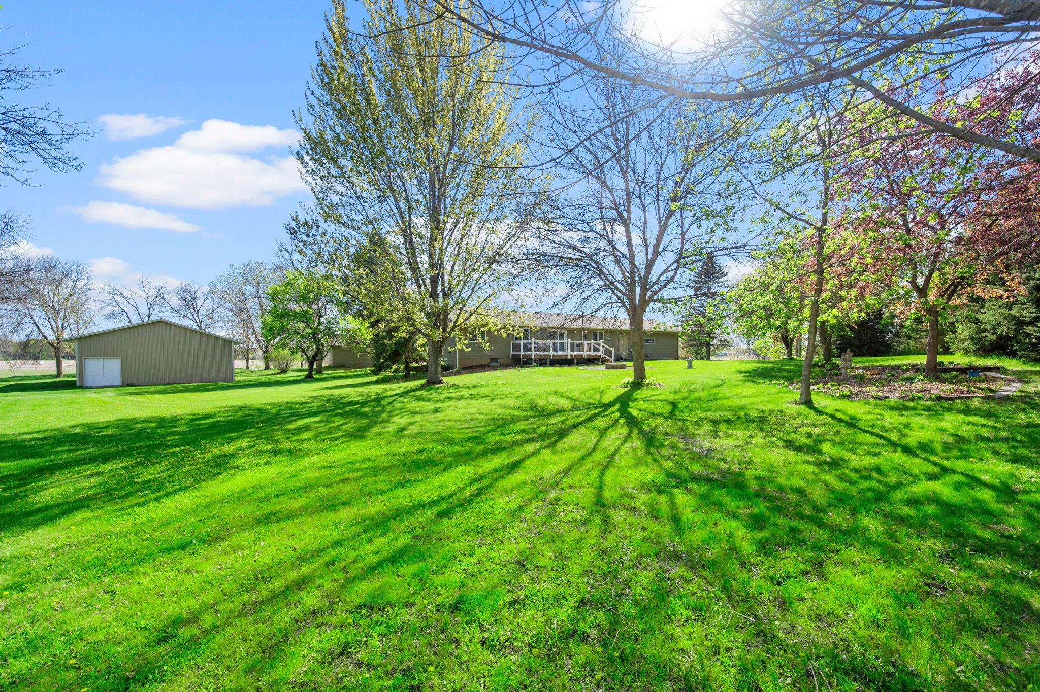 21650 Oakdale Dr, Corcoran, MN