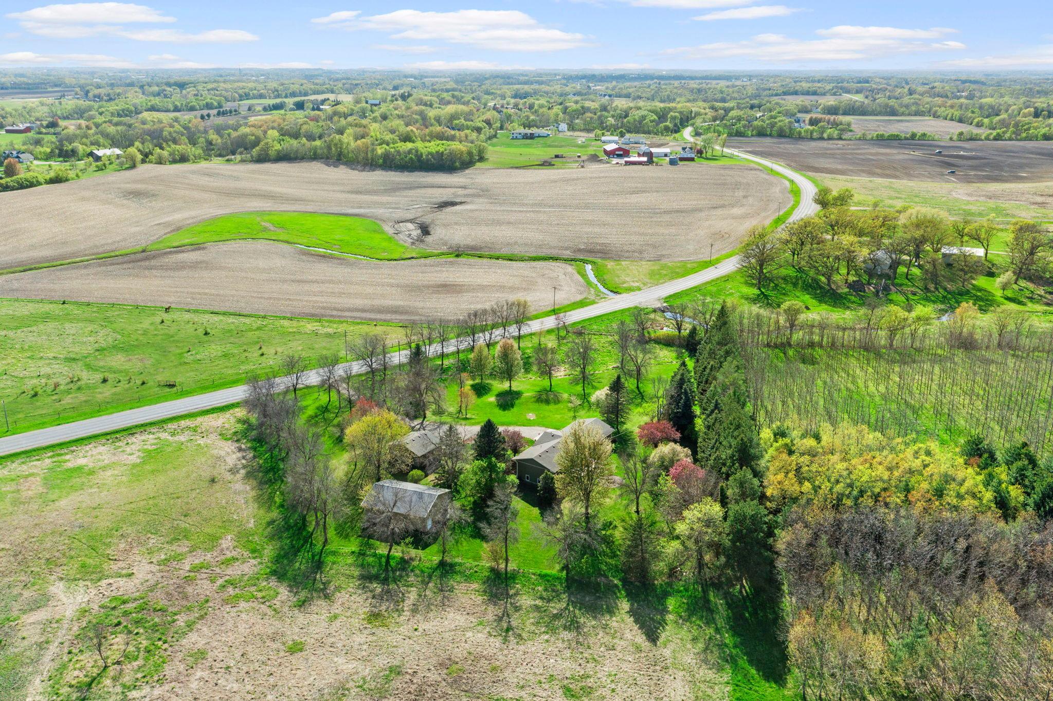 21650 Oakdale Dr, Corcoran, MN