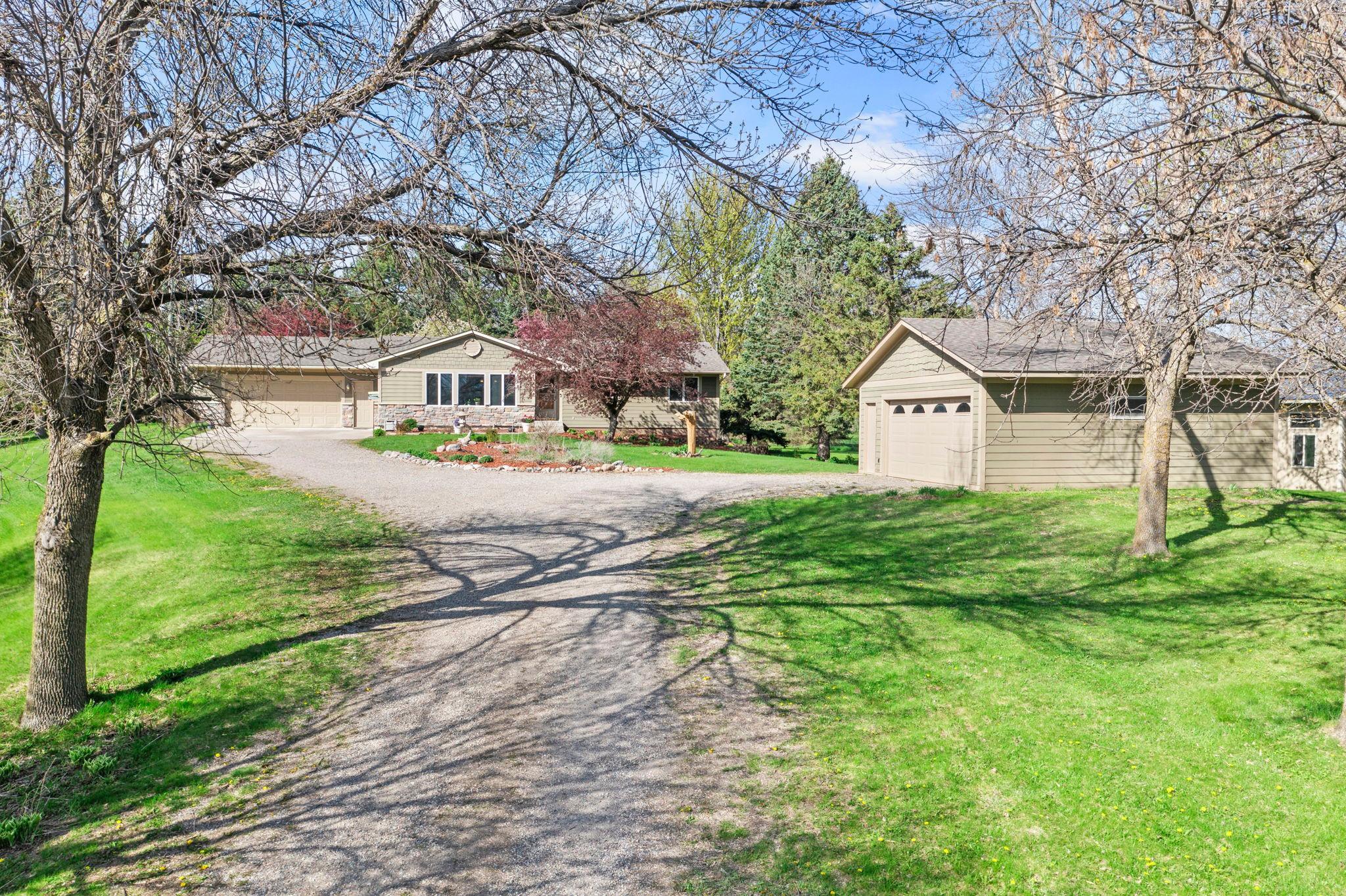 21650 Oakdale Dr, Corcoran, MN