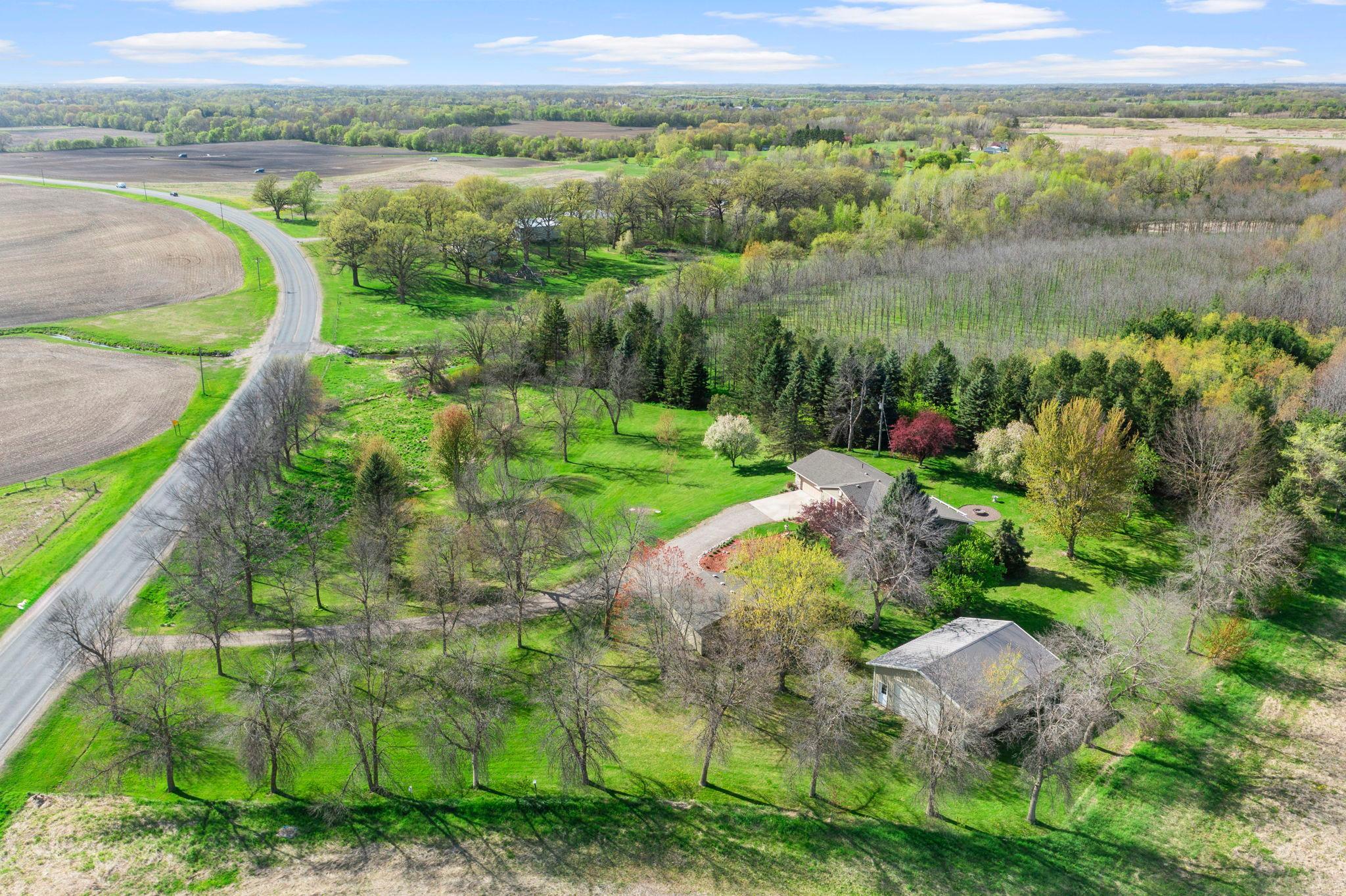 21650 Oakdale Dr, Corcoran, MN