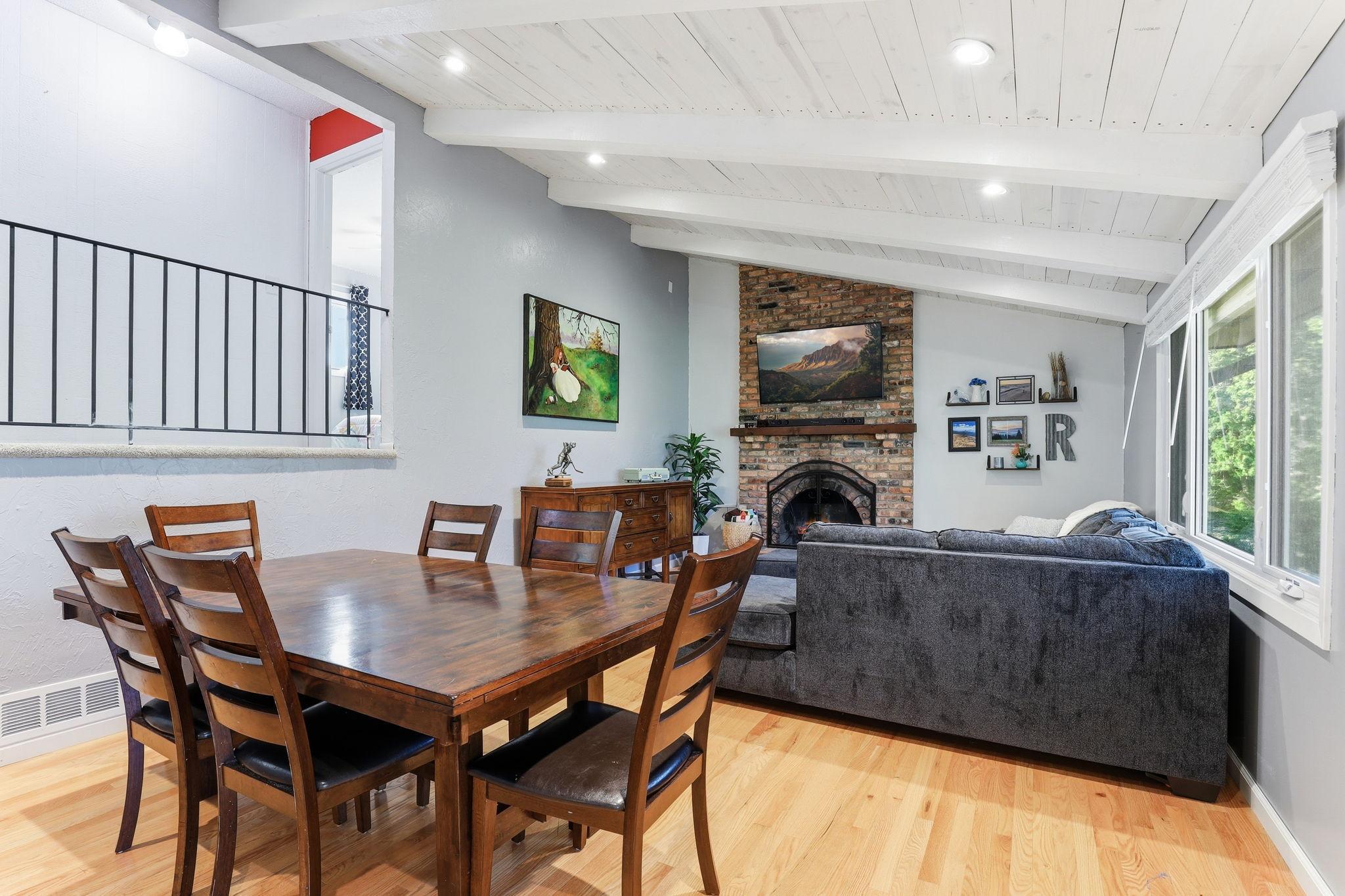 2-6-web-or-mls-16175-jamaica-ave-04.jpg
