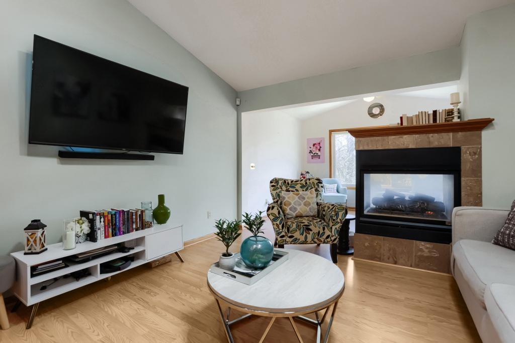 6303 Cavell Court - MLS Sized - 010 - 10 Family Room.jpg