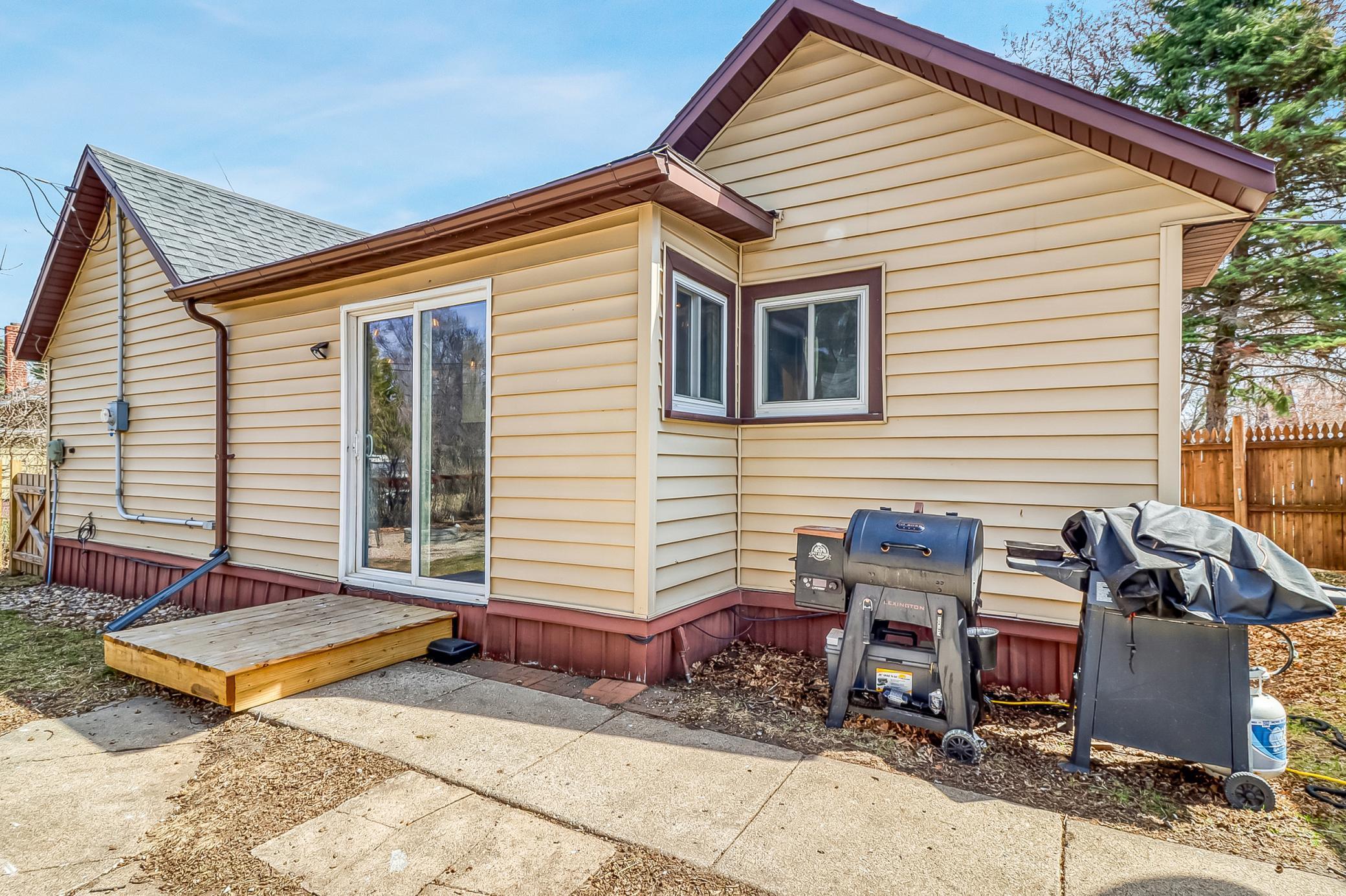 Backyard1_1 - Copy.jpg