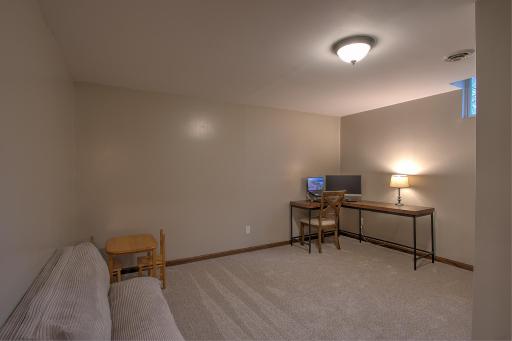 3125 Kenwood Street S, Cambridge, MN 55008