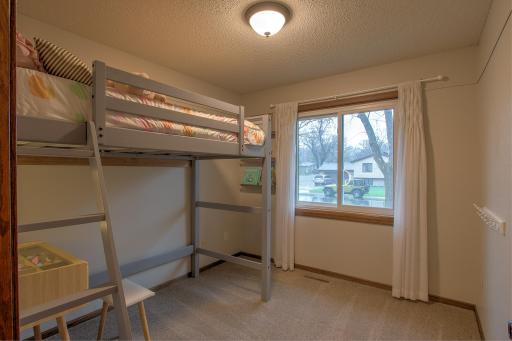 3125 Kenwood Street S, Cambridge, MN 55008