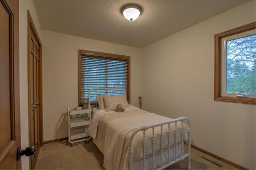3125 Kenwood Street S, Cambridge, MN 55008