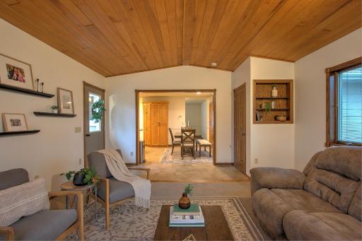 3125 Kenwood Street S, Cambridge, MN 55008