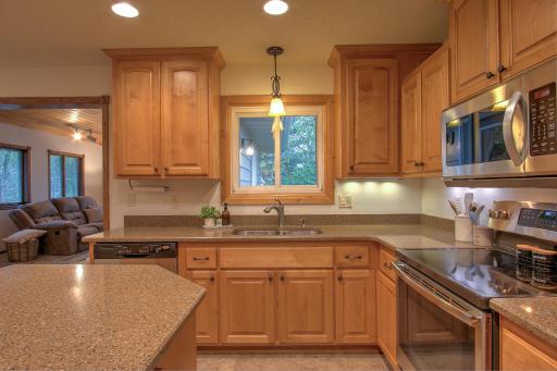 3125 Kenwood Street S, Cambridge, MN 55008