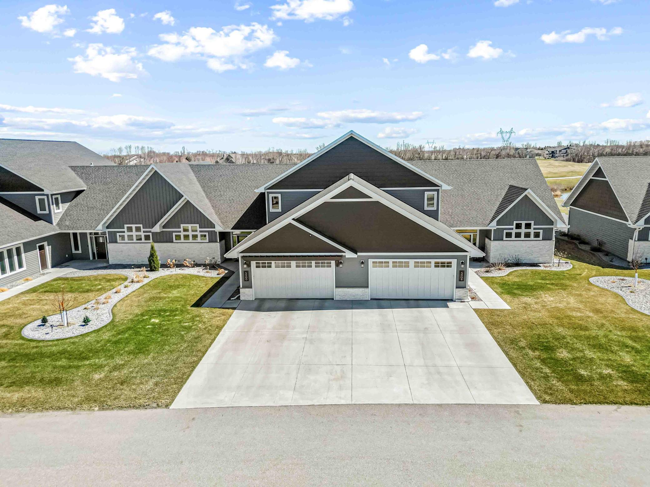 5900 31st St S Fargo-3.jpg