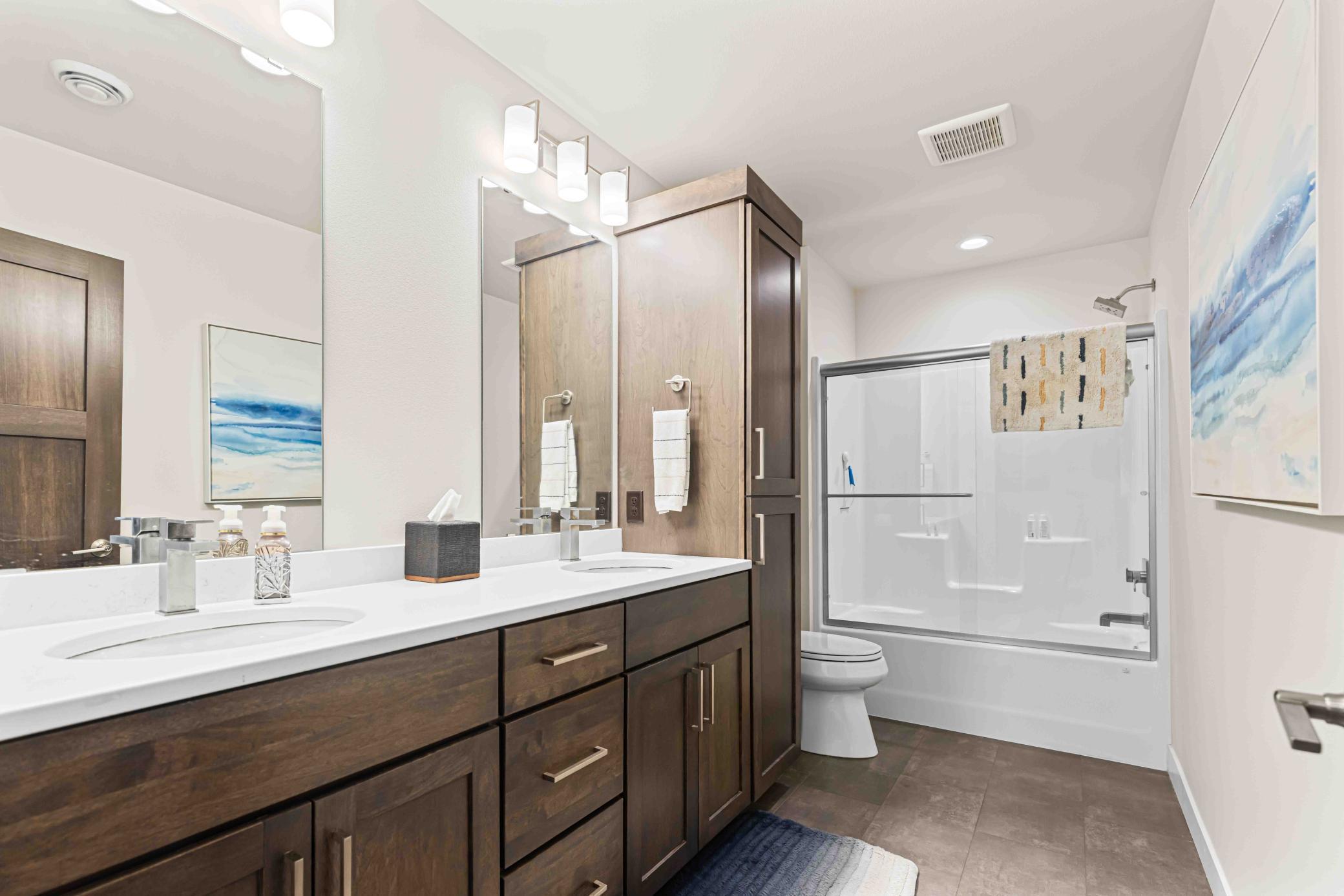 5900 31st St S Fargo-52.jpg