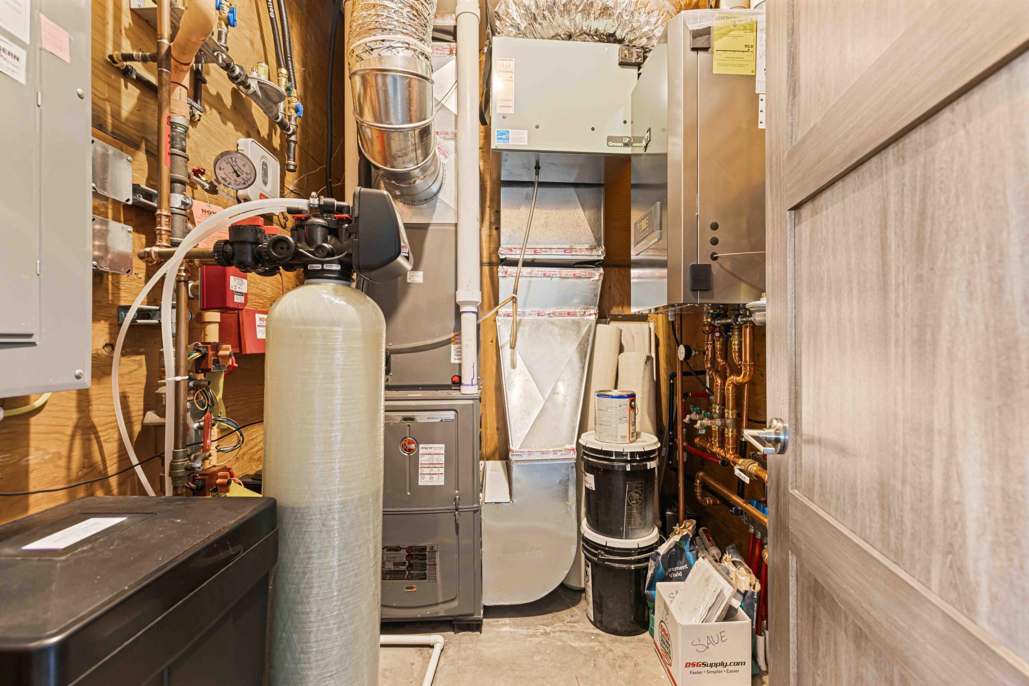 5900 31st St S Fargo-64.jpg