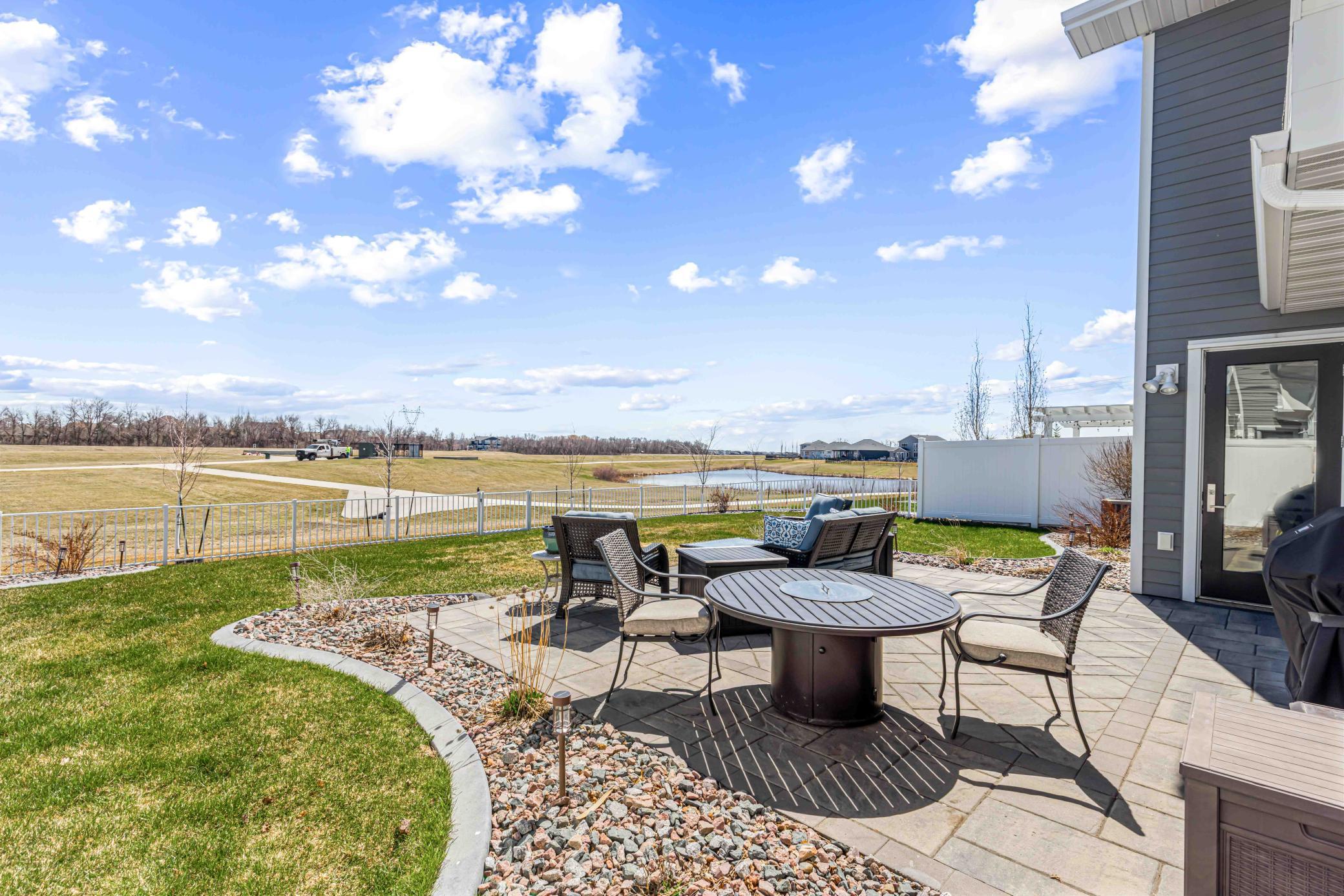 5900 31st St S Fargo-17.jpg