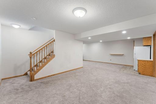 12366 Buckthorn Trail, Rogers, MN 55374