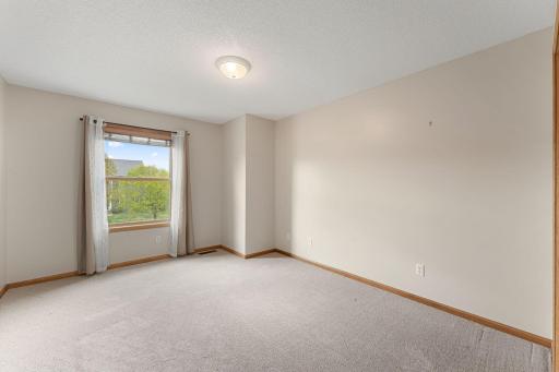 12366 Buckthorn Trail, Rogers, MN 55374