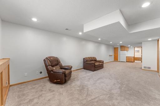 12366 Buckthorn Trail, Rogers, MN 55374