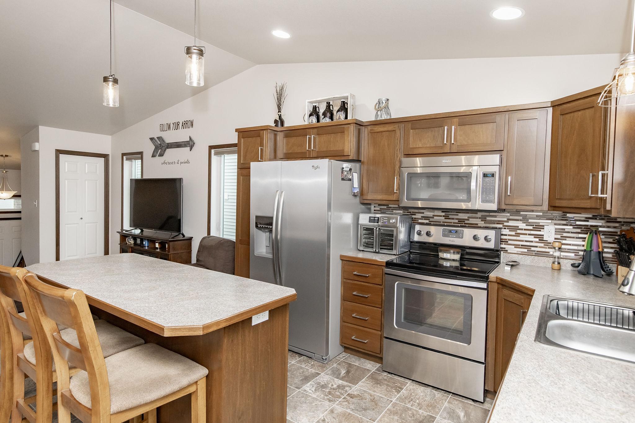 Kitchen w/ ss appliances