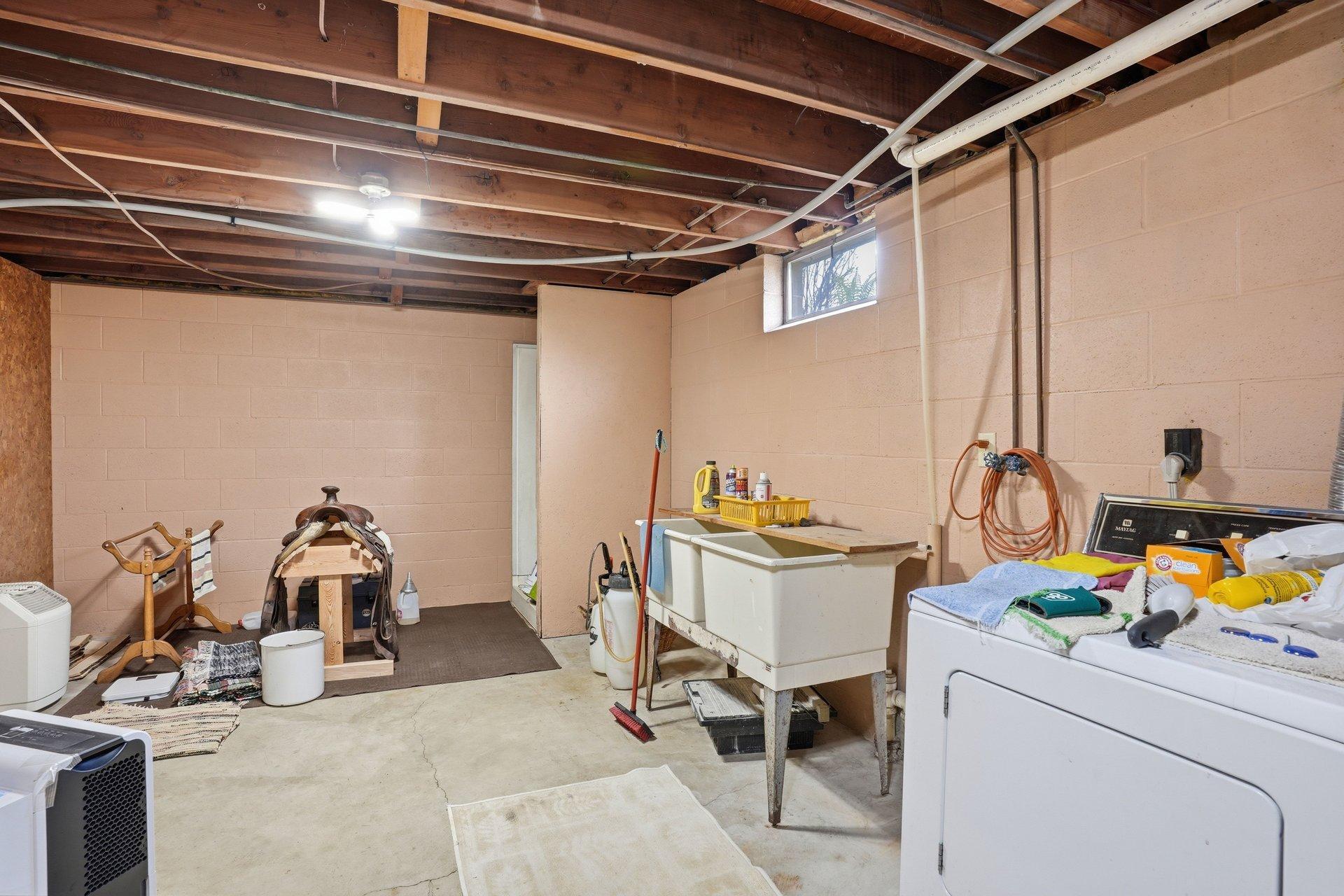 Second laundry room area in the basement