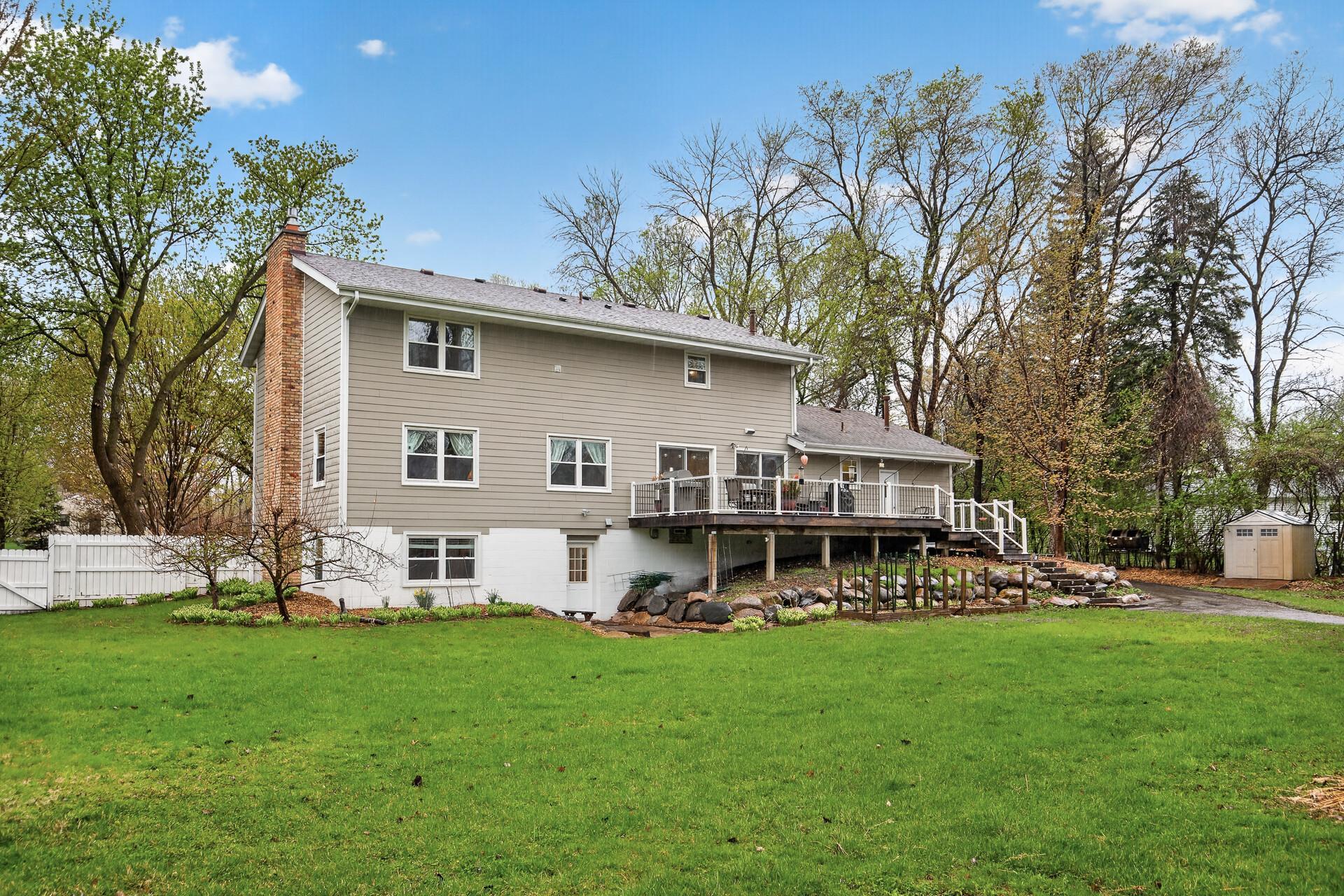 Another view of the back - Don't miss the 2 sheds!