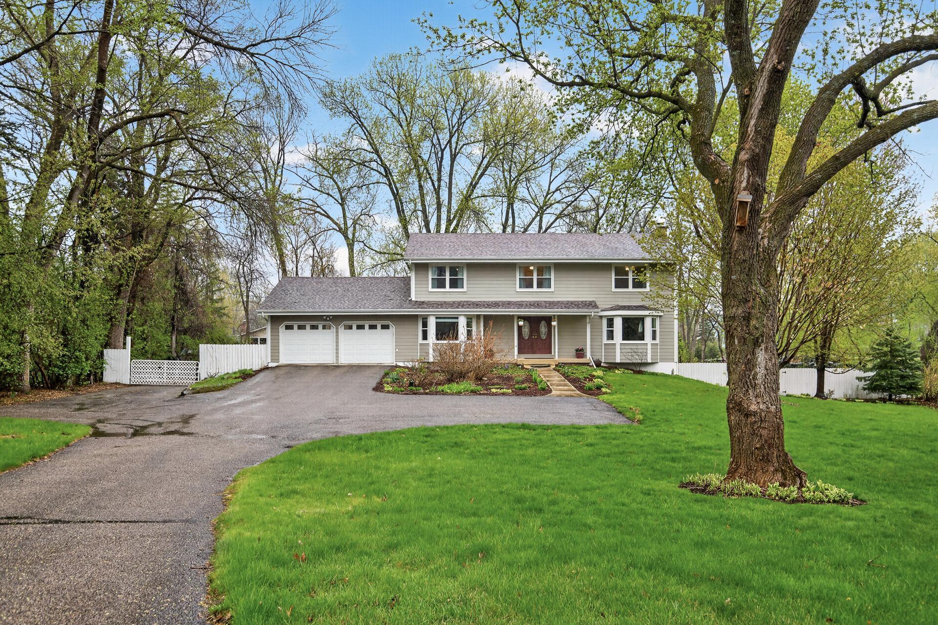 Large lot to enjoy running and entertaining.