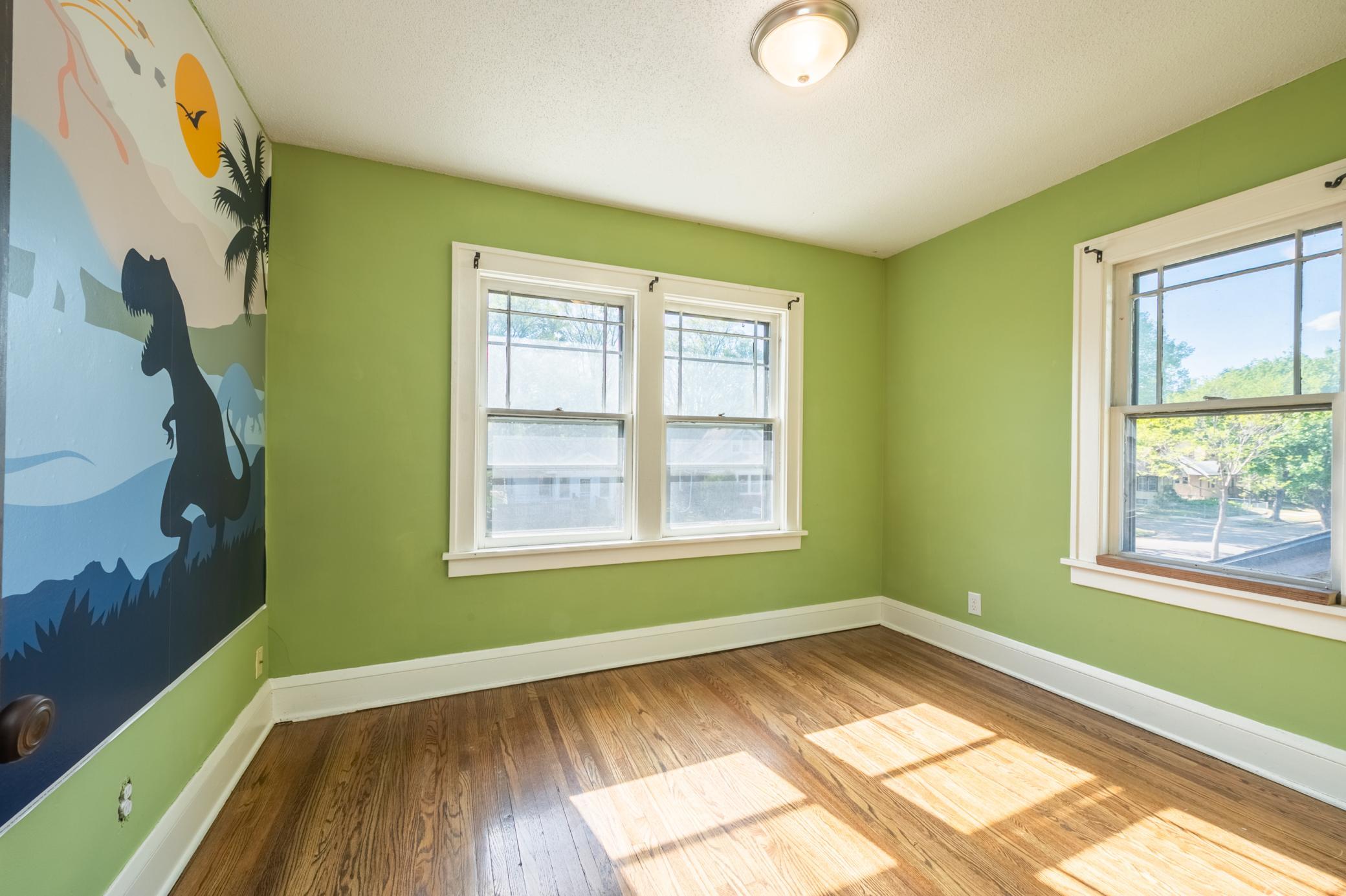 Newton17-thirdbedroomentry.jpg