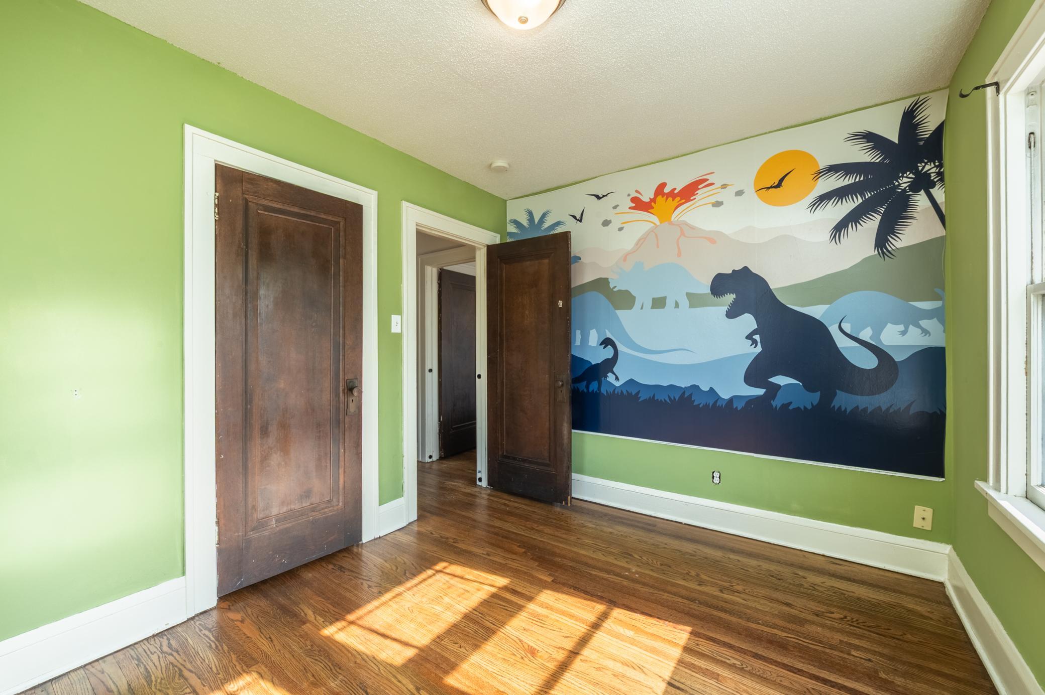 Newton16-thirdbedroom.jpg